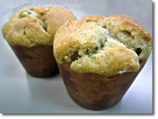 黒豆入りそば粉マフィン写真